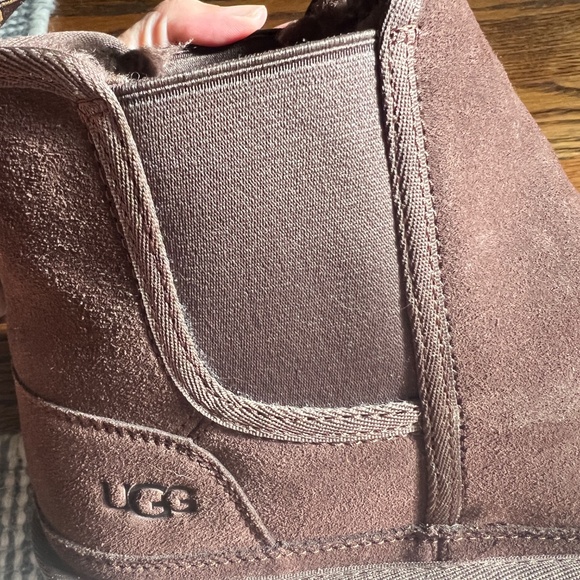 Men's UGG Neumel Chelsea in Brown Size 13 like new - Picture 2 of 8
